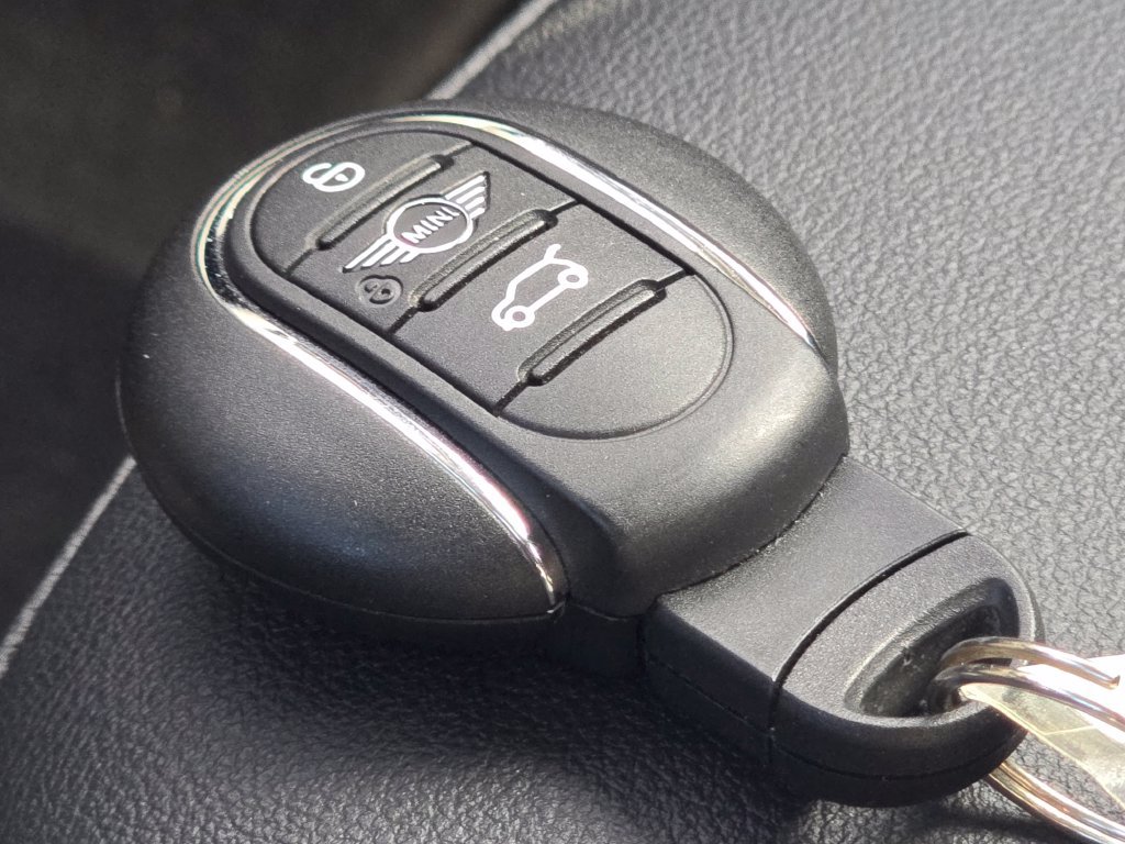 Used 2024 MINI Cooper Clubman S FWD image 32