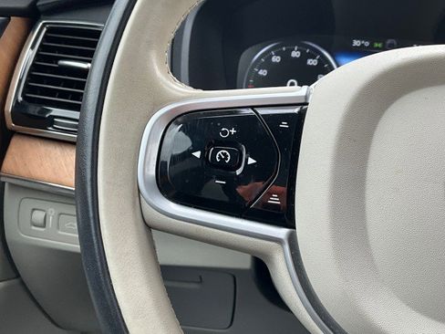 Used 2022 Volvo XC90 T8 Inscription Expression image 15