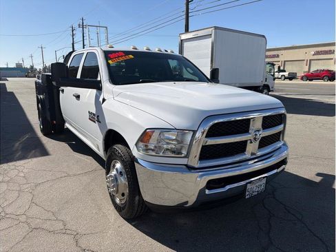 Used 2018 RAM 3500 Tradesman w/ Chrome Appearance Group image 3