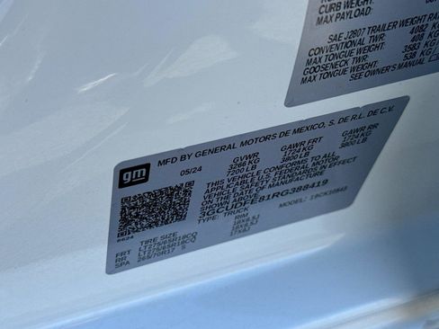 Used 2024 Chevrolet Silverado 1500 LT Trail Boss w/ LT Trail Boss Premium Package image 36