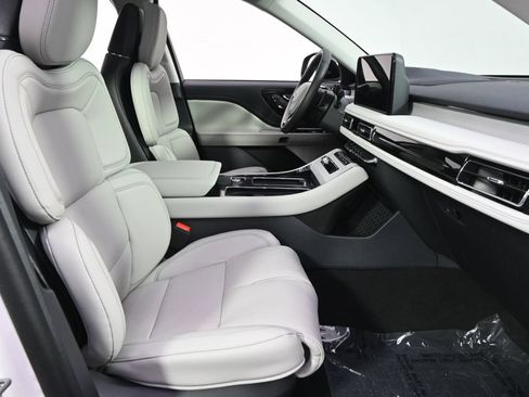 New 2026 Lincoln Aviator Reserve AWD/4WD image 16