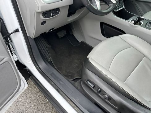 Used 2020 GMC Terrain SLT w/ Preferred Package FWD image 17