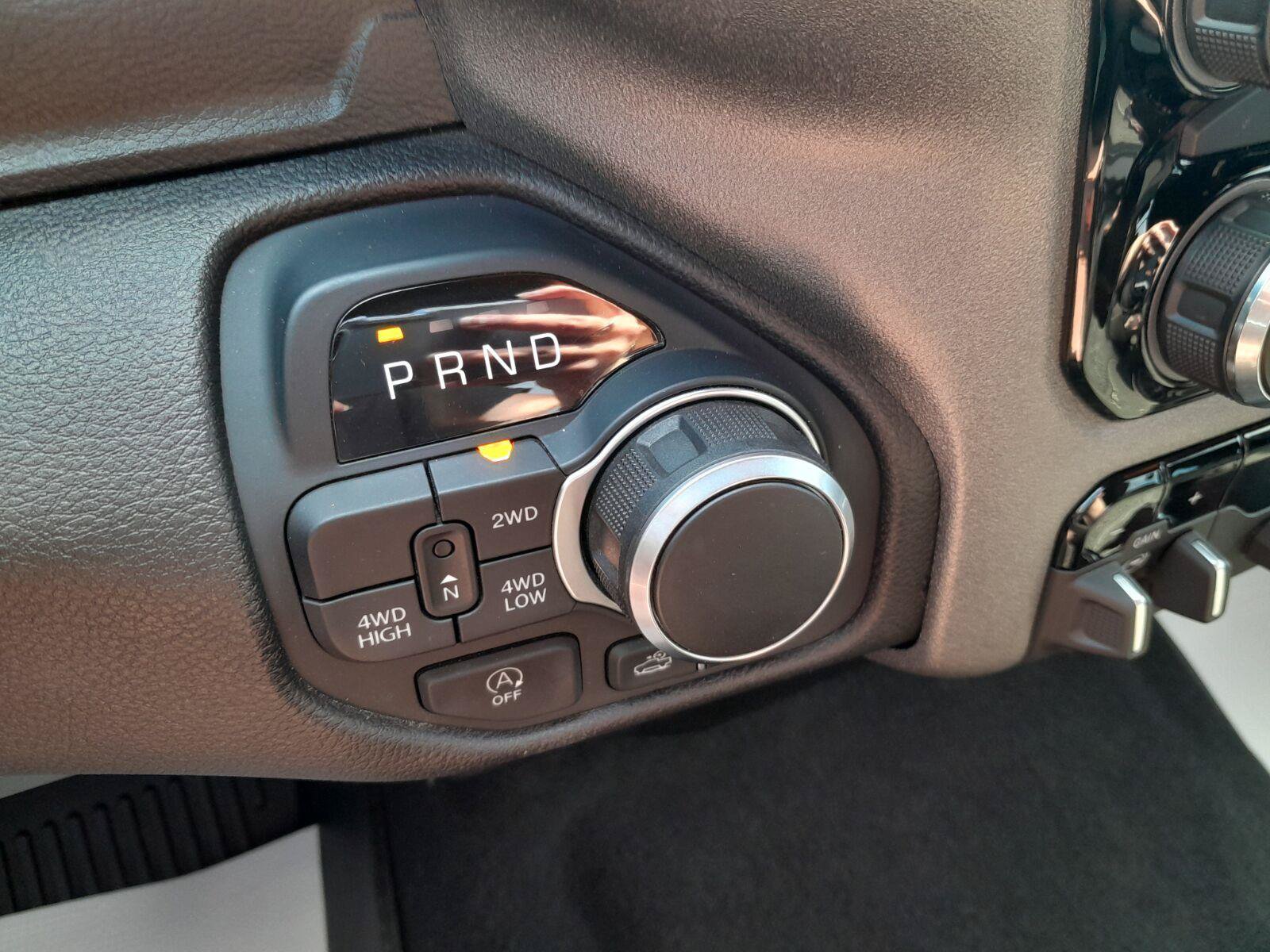 Used 2025 RAM 1500 Warlock AWD/4WD image 19