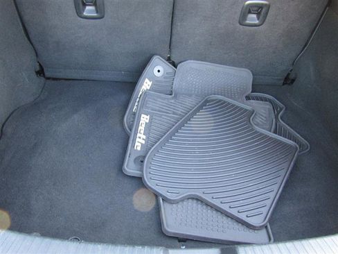 Used 2018 Volkswagen Beetle 2.0T S image 30