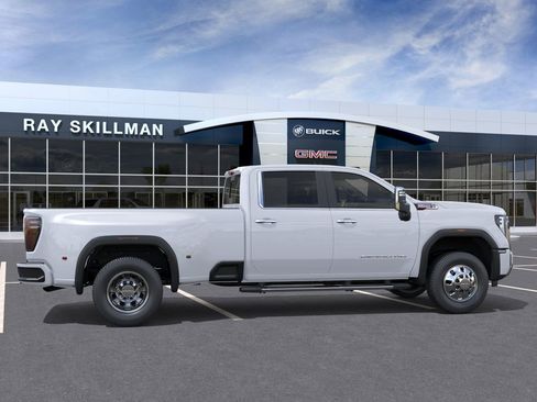 New 2026 GMC Sierra 3500 Denali w/ Denali Reserve Package AWD/4WD image 5