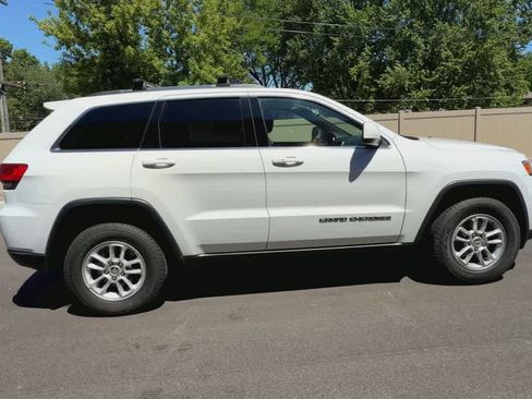 Used 2018 Jeep Grand Cherokee Laredo AWD/4WD image 9