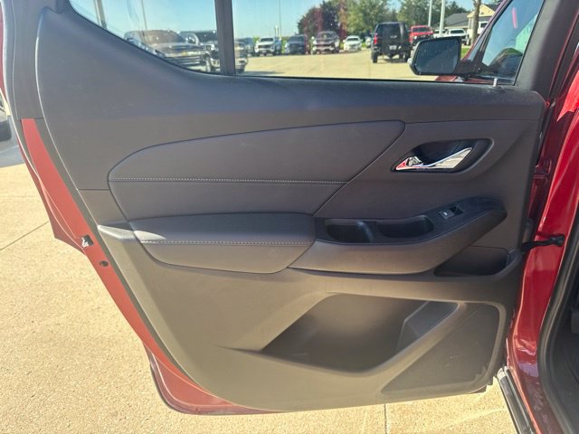 Used 2023 Chevrolet Traverse Premier w/ Redline Edition AWD/4WD image 13
