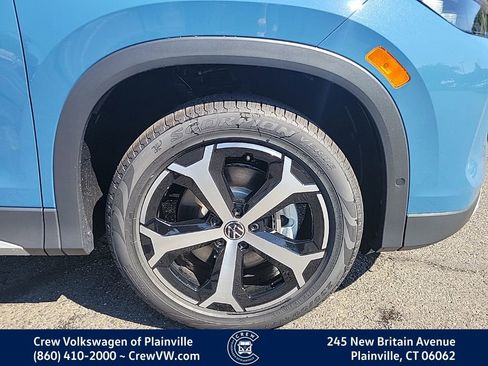 New 2025 Volkswagen Tiguan SE image 16