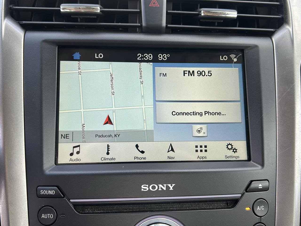 Used 2018 Ford Fusion Energi Platinum FWD image 17