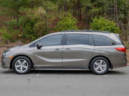 Used 2018 Honda Odyssey EX-L image 9