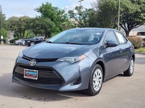 Used 2018 Toyota Corolla LE image 7