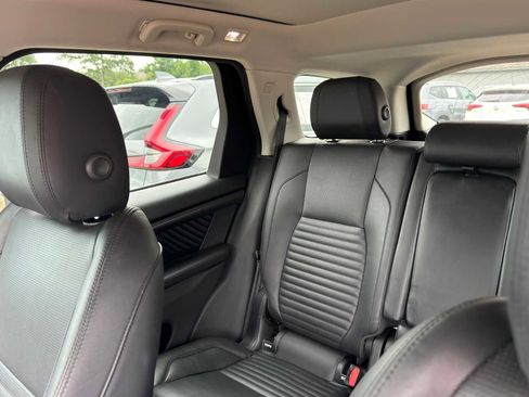Used 2020 Land Rover Discovery Sport SE AWD/4WD image 12