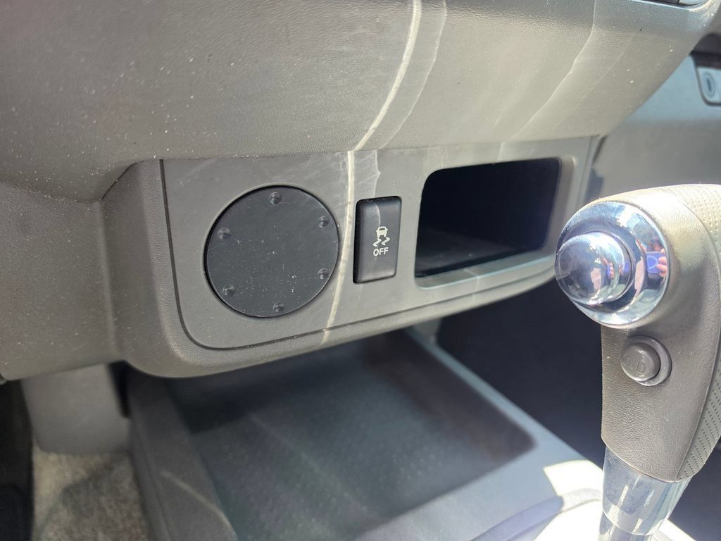 Used 2016 Nissan Frontier SV RWD image 21