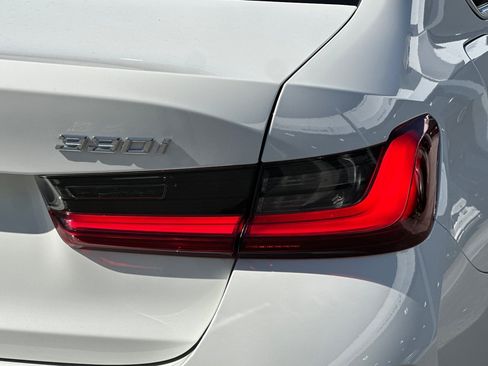 Used 2024 BMW 330i Sedan w/ Premium Package RWD image 26