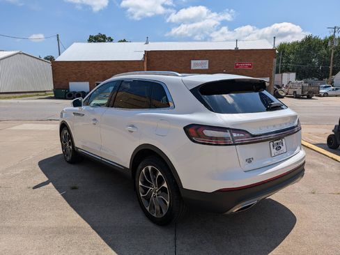 Used 2022 Lincoln Nautilus Reserve AWD/4WD image 7