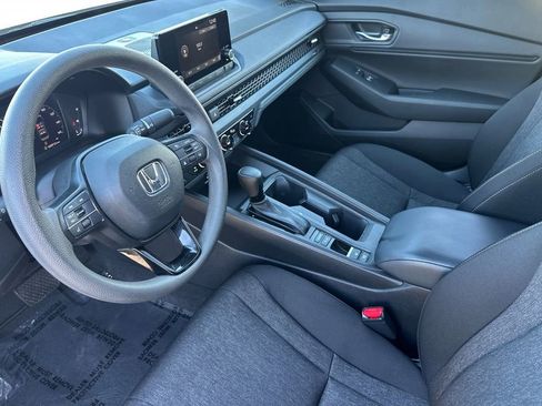 Used 2023 Honda Accord EX image 12