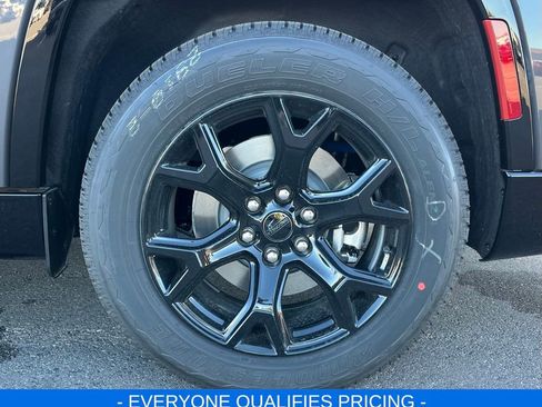 New 2025 Jeep Wagoneer L Series II image 34