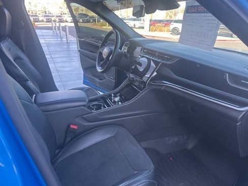 Used 2022 Jeep Grand Cherokee Trailhawk w/ Luxury Tech Group III image 12