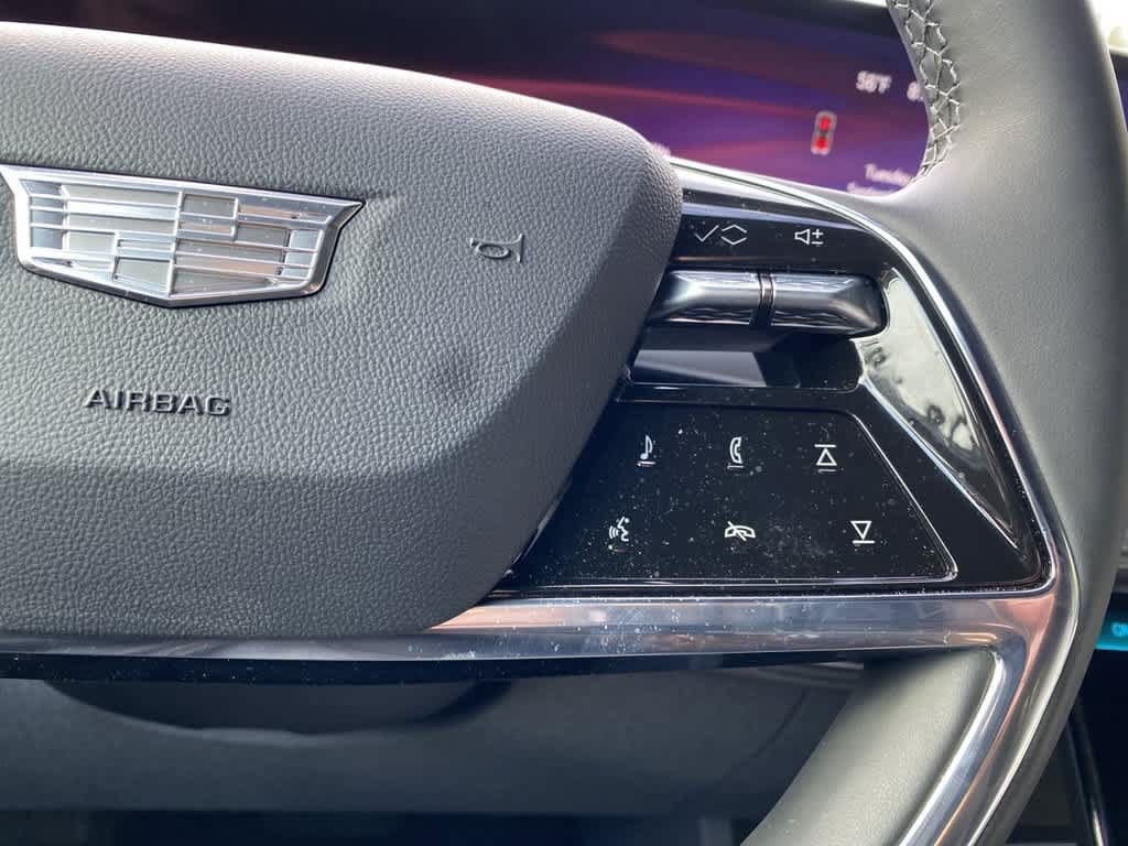 Certified 2026 Cadillac Escalade IQL Sport 1 w/ LPO, ONYX Package AWD/4WD image 23