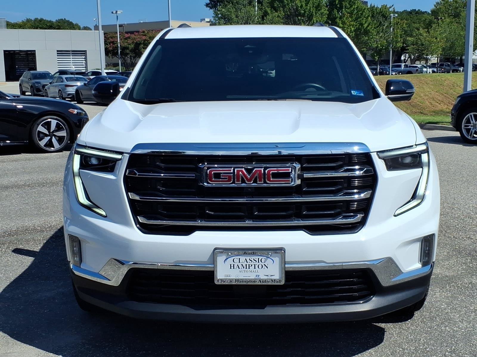Used 2026 GMC Acadia Elevation w/ Elevation Premium Package AWD/4WD image 2