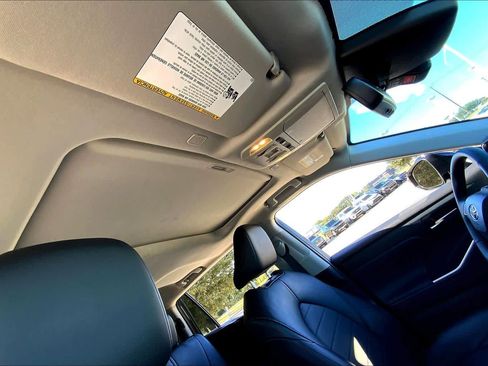 Used 2024 Toyota Highlander XLE image 12