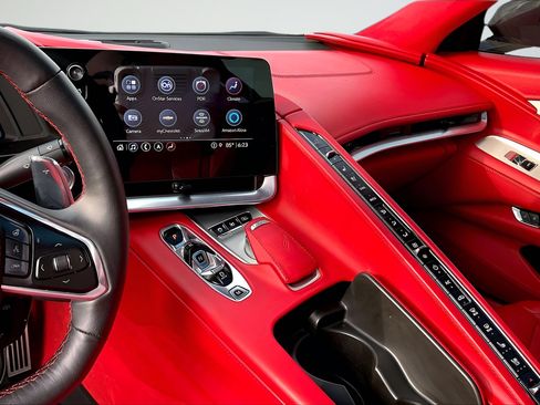 Used 2023 Chevrolet Corvette Stingray Premium Cpe w/ Z51 Performance Package RWD image 21