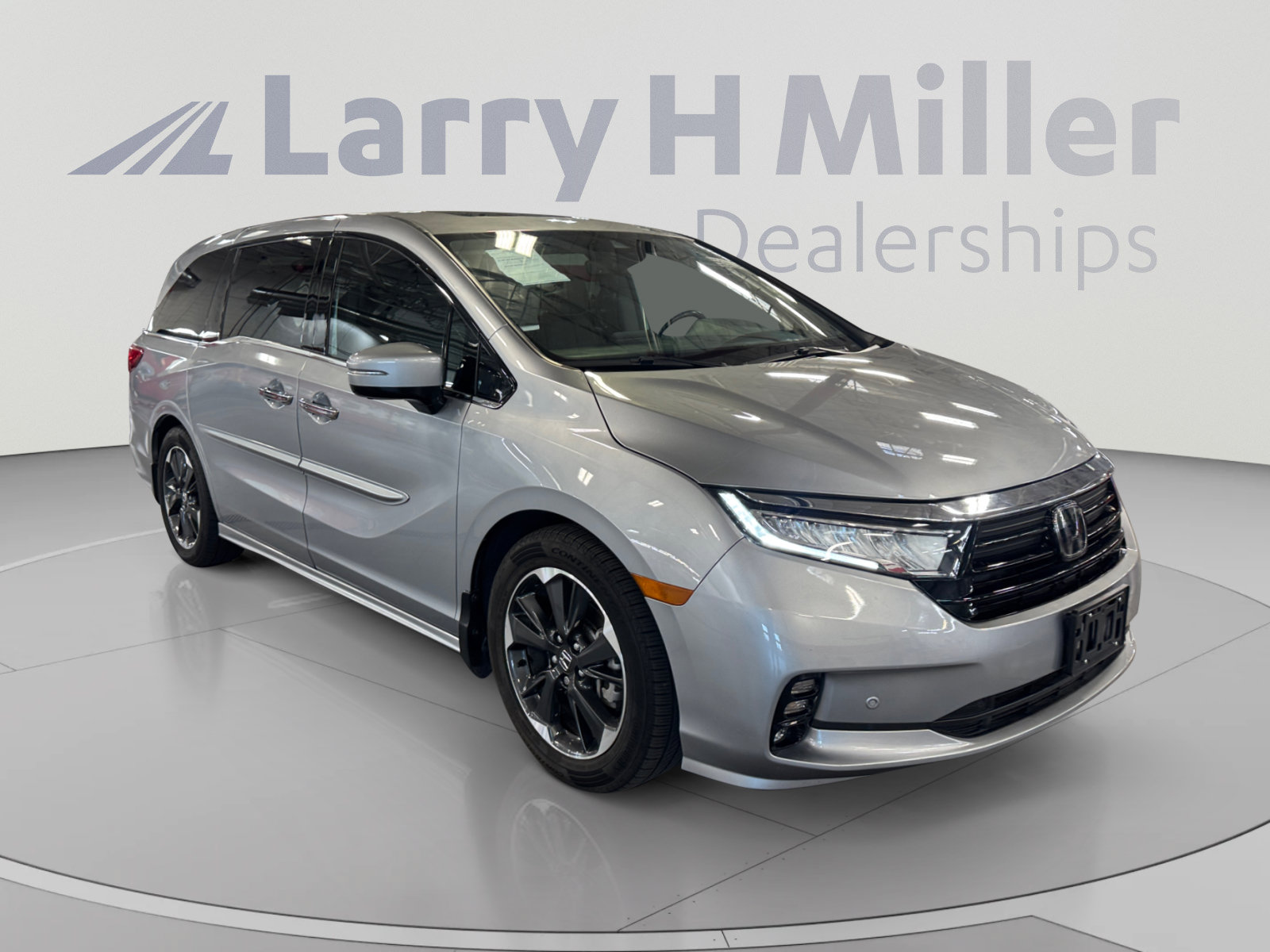 Used 2023 Honda Odyssey Elite image 7