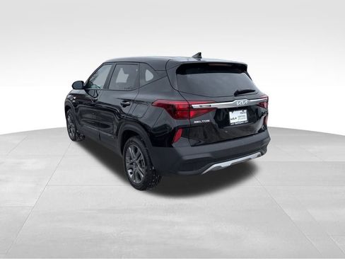 Certified 2023 Kia Seltos LX image 9