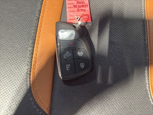 Used 2023 GMC Sierra 1500 AT4 w/ AT4 Preferred Package image 28