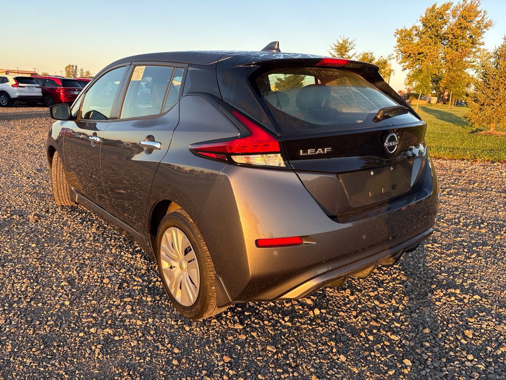 Used 2025 Nissan Leaf S FWD image 6