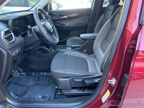 Used 2025 Chevrolet TrailBlazer LT image 27