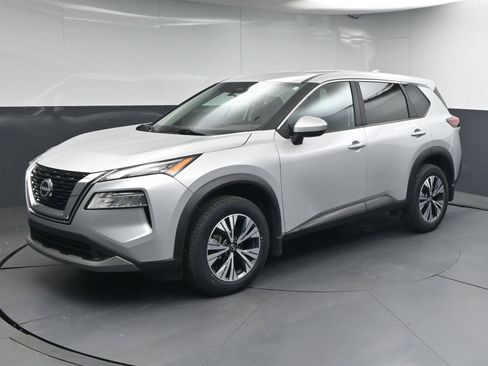Certified 2023 Nissan Rogue SV AWD/4WD image 3