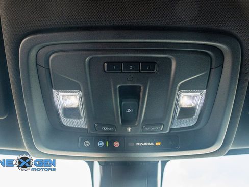 Used 2022 Chevrolet Silverado 3500 High Country image 18