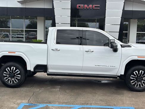Certified 2024 GMC Sierra 2500 Denali Ultimate AWD/4WD image 9