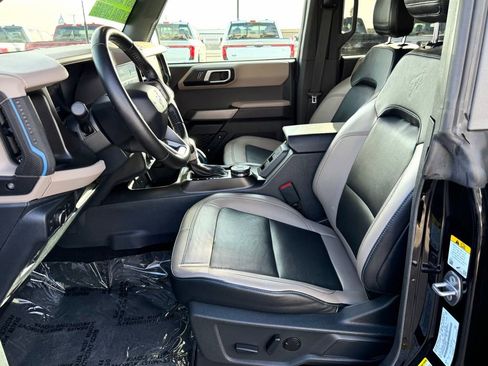 Certified 2022 Ford Bronco Wildtrak image 16