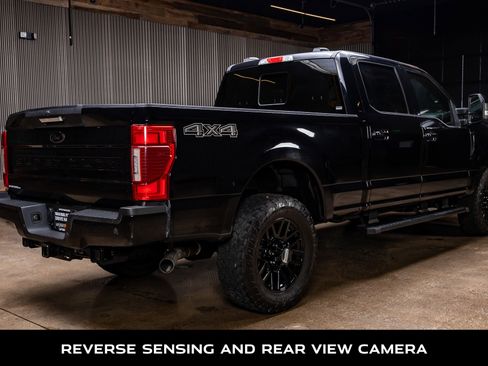 Used 2022 Ford F250 Lariat w/ Black Appearance Package image 9