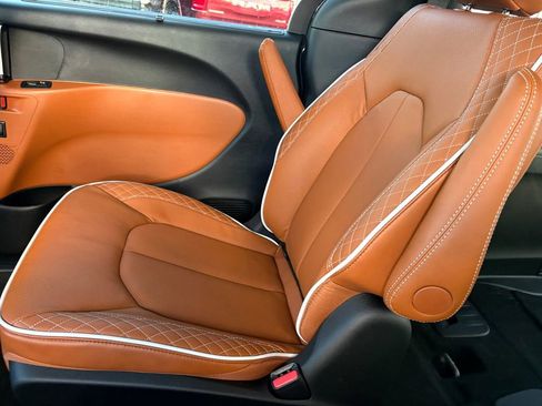 New 2026 Chrysler Pacifica Pinnacle w/ Trailer Tow Group image 41