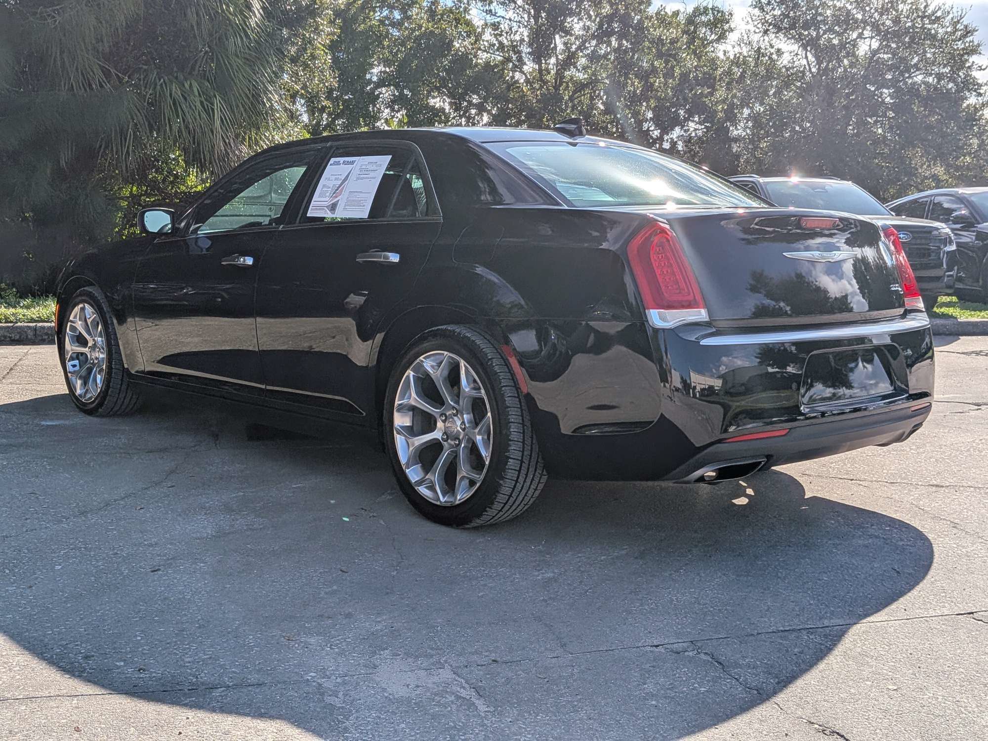 Used 2018 Chrysler 300 C w/ Safetytec Plus Group RWD image 5