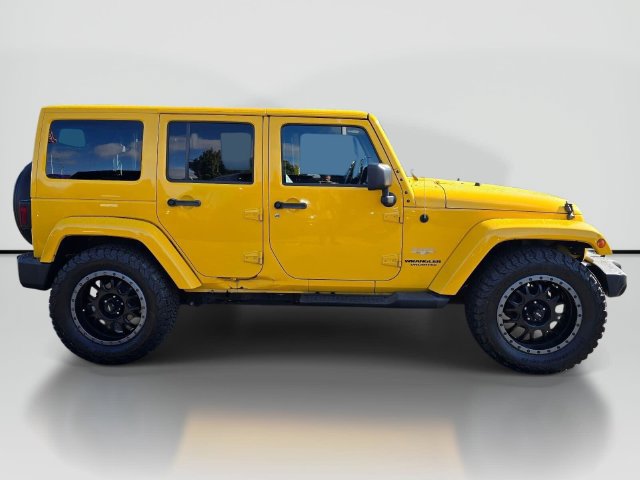 Used 2015 Jeep Wrangler Unlimited Sahara w/ Max Tow Package AWD/4WD image 6