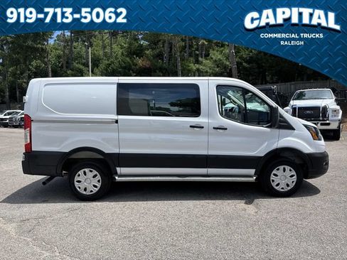 Certified 2025 Ford Transit 250 Low Roof w/ Exterior Upgrade Package RWD image 9