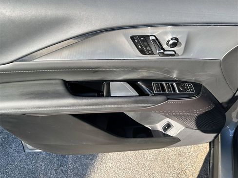 Used 2024 Cadillac Lyriq Tech image 15