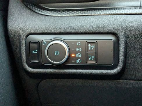 Used 2023 Ford Explorer ST-Line w/ Class IV Trailer Tow Package image 23