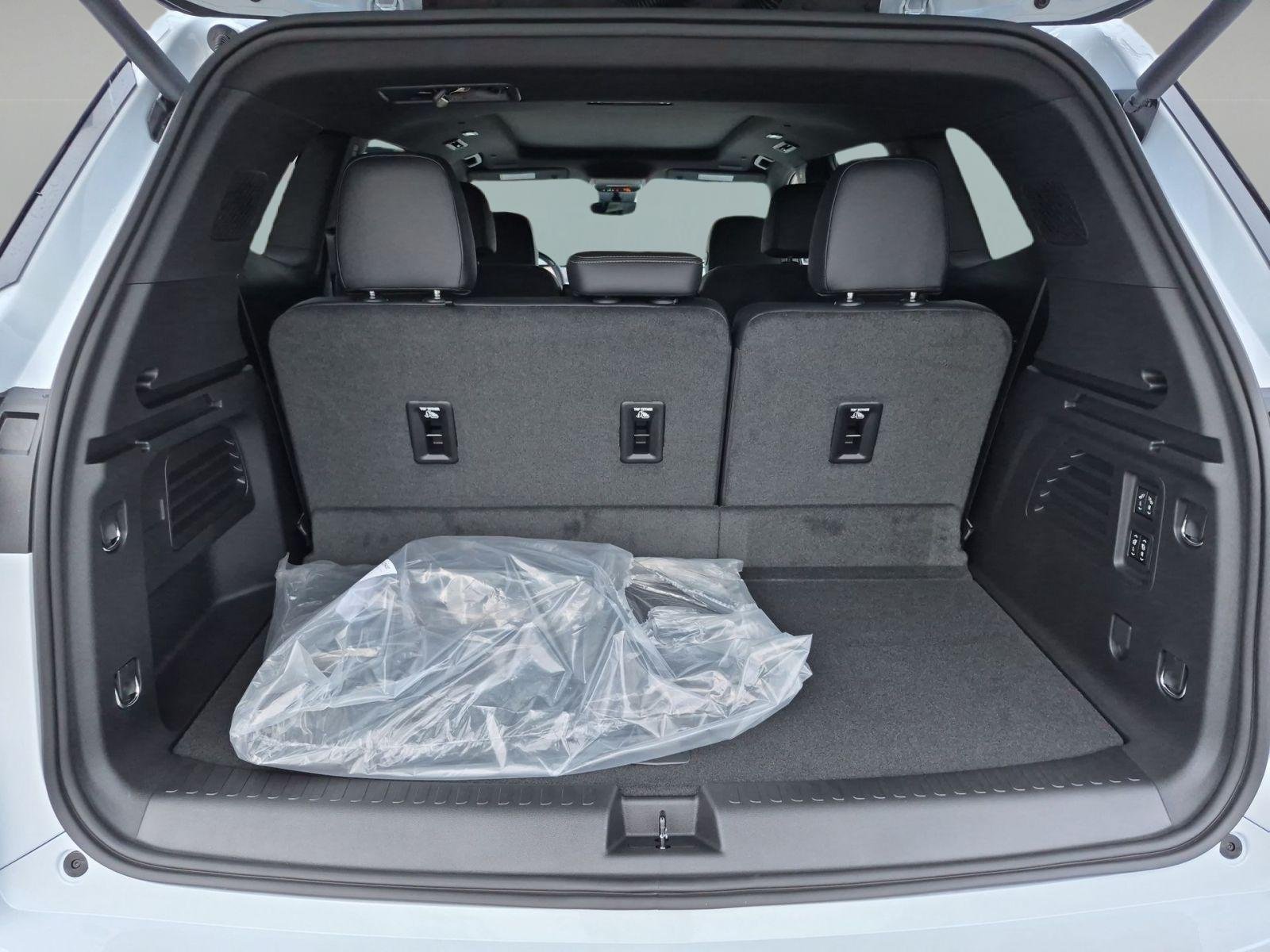 New 2026 Buick Enclave Avenir w/ Super Cruise Package FWD image 27