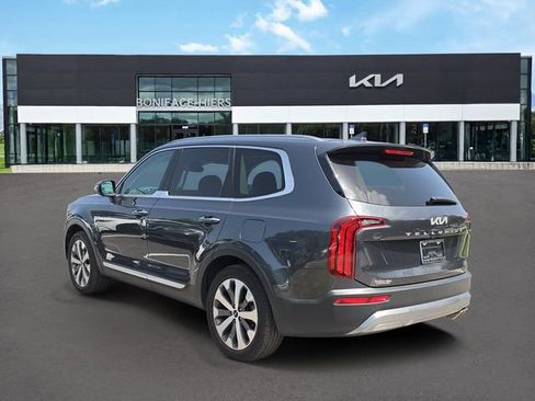 Used 2022 Kia Telluride S FWD image 3