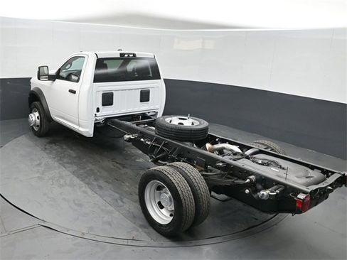 New 2026 RAM 5500 Tradesman image 32