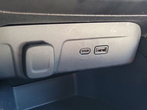 Certified 2024 Chevrolet Trax RS FWD image 27