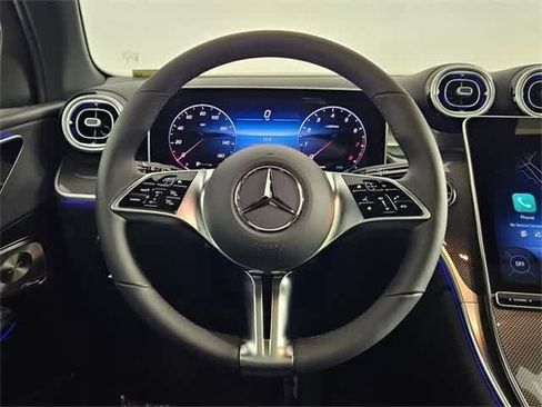 Used 2025 Mercedes-Benz GLC 300 4MATIC image 51