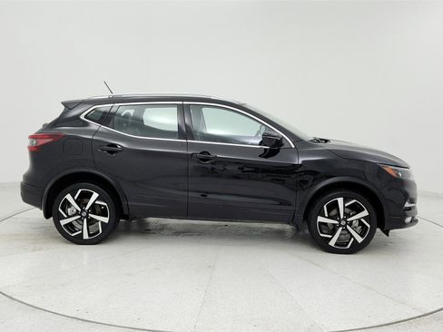 Used 2022 Nissan Rogue Sport SL w/ Premium Package FWD image 6