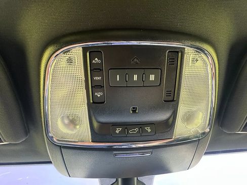 Used 2020 Jeep Grand Cherokee Altitude RWD image 26