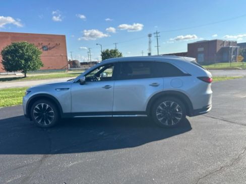 Used 2024 MAZDA CX-90 Plug-In Hybrid w/ Premium Plus AWD/4WD image 8